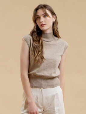 Mocha Sleeveless Turtleneck Sweater Knit Shell Top sz S NWT